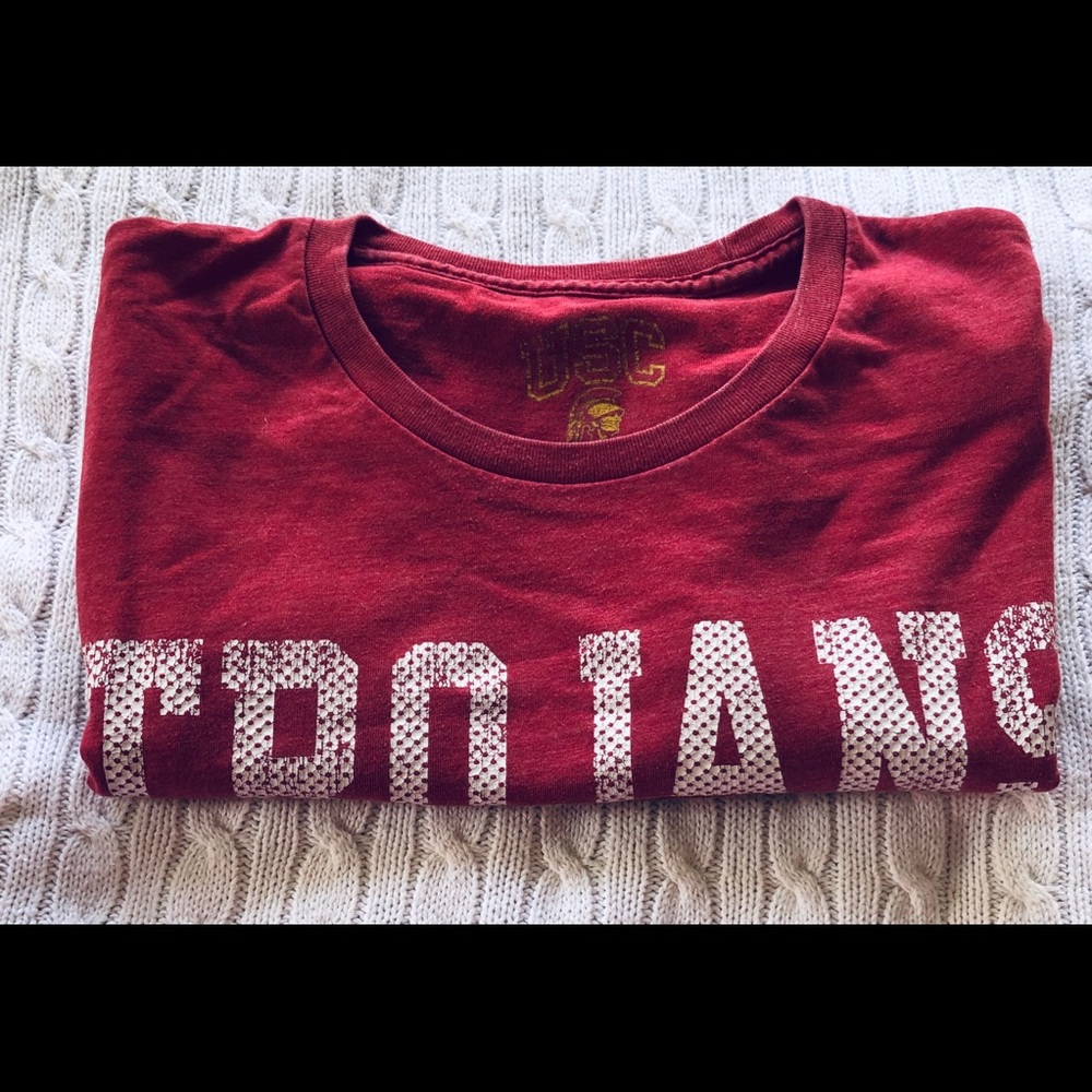 🏈USC Shirt for those Football games🏈 - Picture 3 of 3